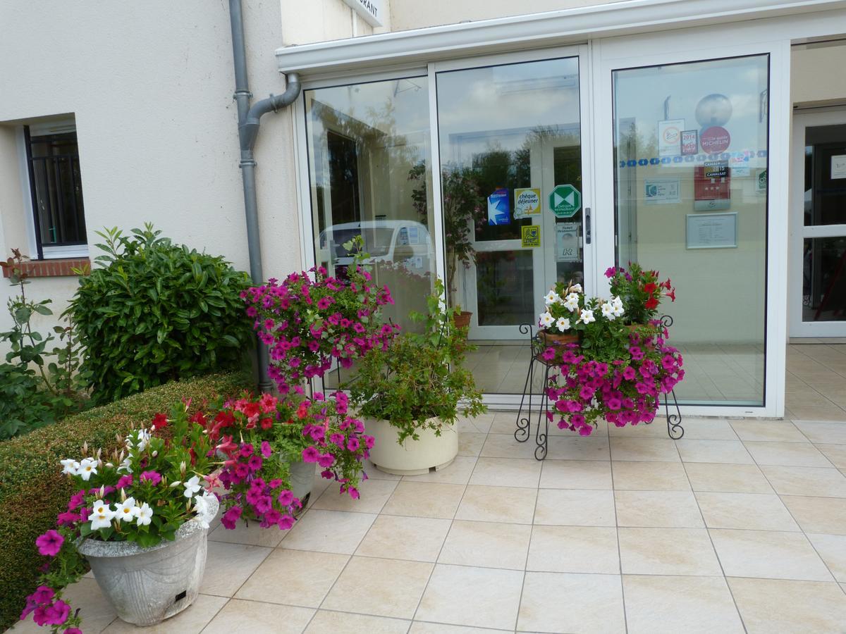 Hostellerie Du Chateau Saint-Pere-sur-Loire Exteriör bild